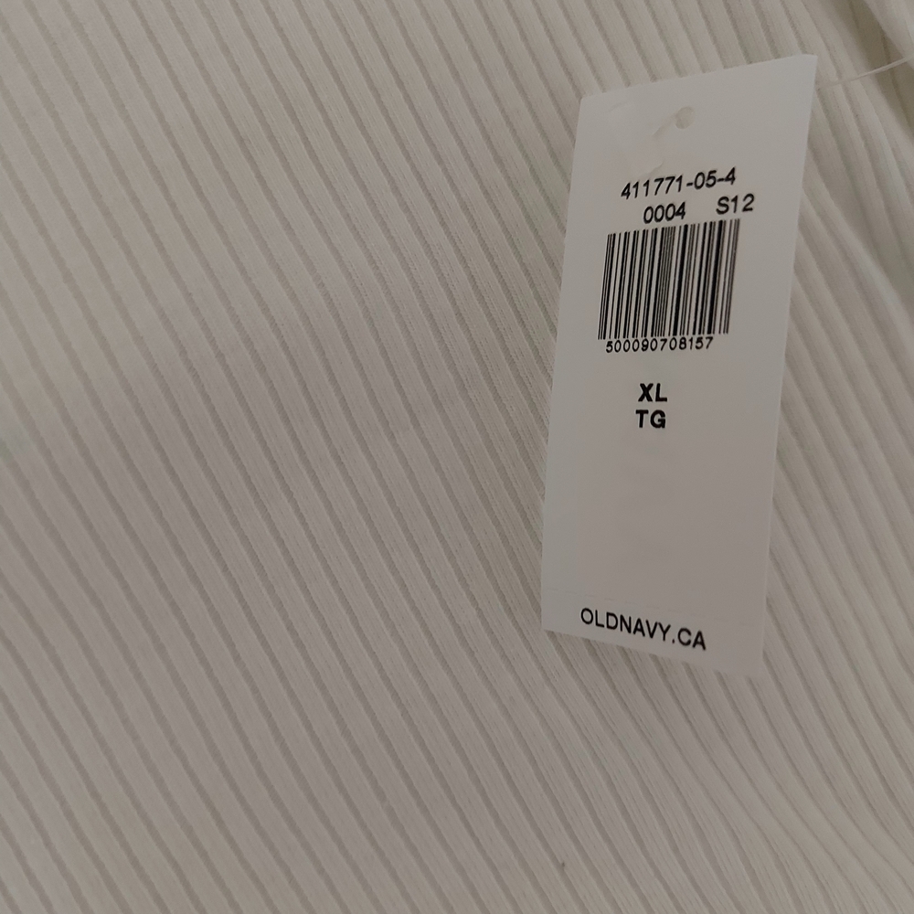 Old Navy Cream Ribbed V-Neck Top - Picture 3 of 3